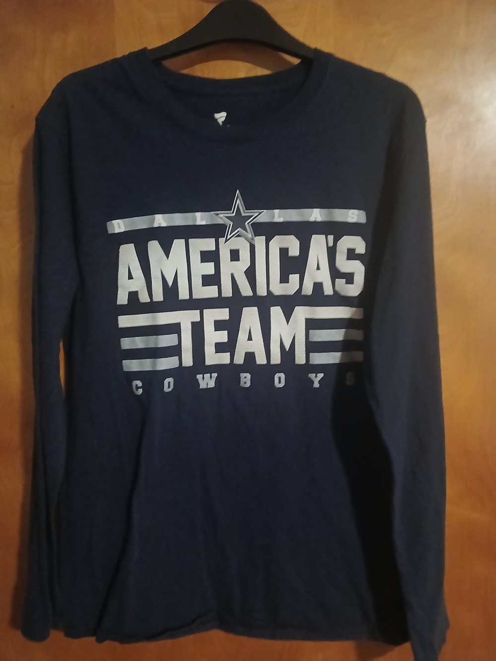 Fanatics Navy Blue Dallas Cowboys Graphic Tee with Silver Star